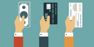 Quelle carte bancaire professionnelle choisir en 2022 ?